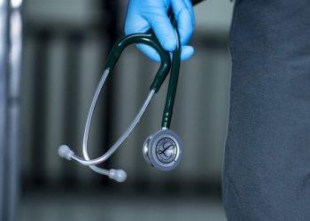 Προσωπικός γιατρός: Κατατέθηκε το νομοσχέδιο για την Πρωτοβάθμια Φροντίδα Υγείας – Τι αλλάζει