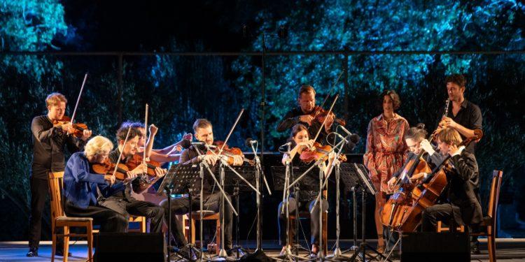 Αποθέωση του επετειακού 10ου Διεθνούς Φεστιβάλ Μουσικής Μολύβου