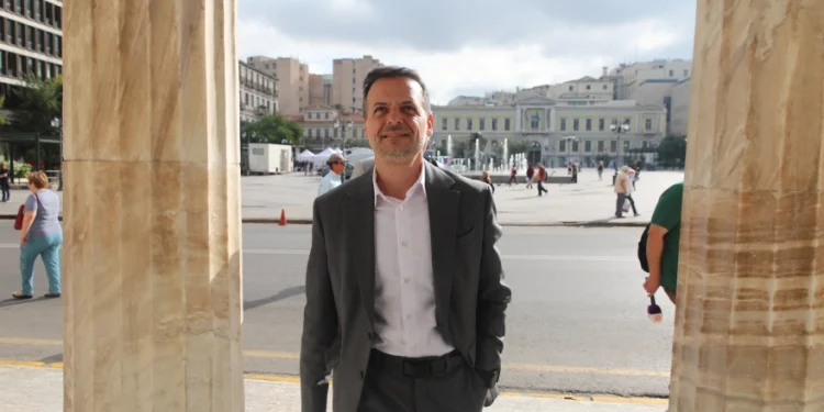 11 δράσεις για μια καθαρή Αθήνα παρουσίασε ο Δούκας -Σημαντική αύξηση στα δρομολόγια των απορριμματοφόρων