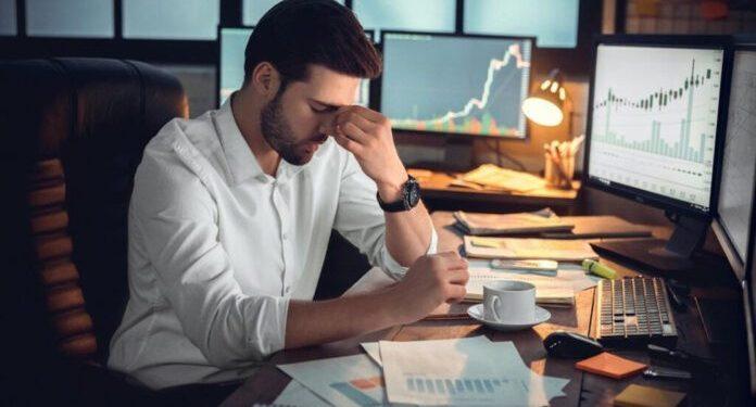 Οι Έλληνες στους πιο αγχωμένους εργαζόμενους – Πώς επιτυγχάνεται η ισορροπία μεταξύ εργασίας-ύπνου;