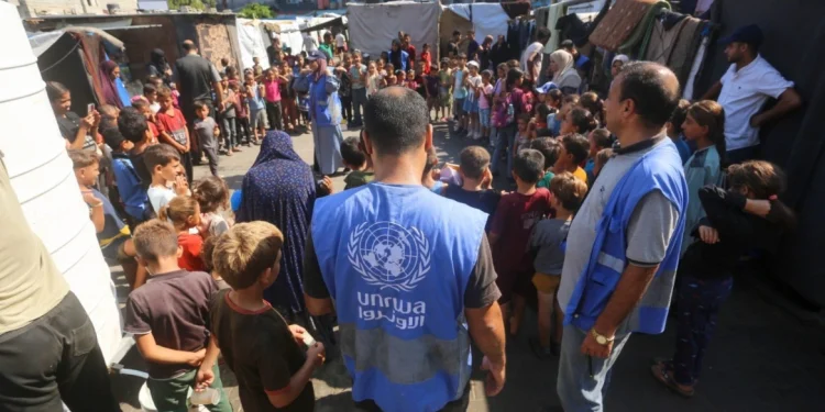 Ο ΟΗΕ καταδικάζει τον θάνατο 6 εργαζομένων της UNRWA σε νέο ισραηλινό βομβαρδισμό εναντίον σχολείου