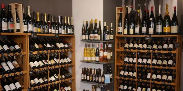 4+1 αγαπημένα μαγαζιά για να απολαύσετε το κρασί σας