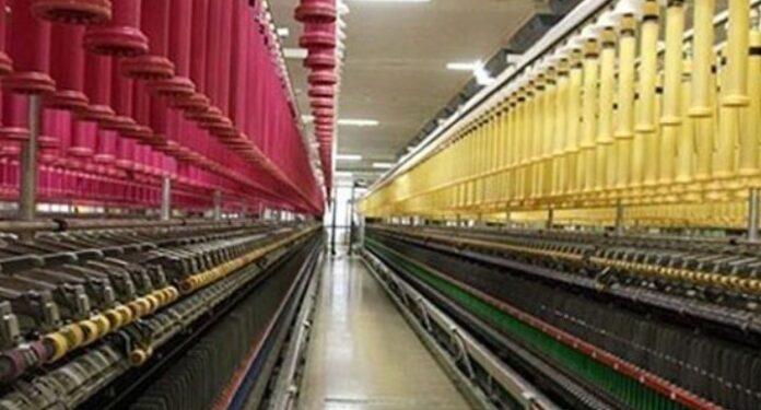 Αύξηση εγχώριων πωλήσεων, μείωση εξαγωγών για το ελληνικό ρούχο στο α’ 6μηνο 2024