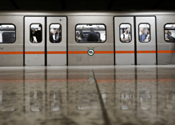 Κλείνουν σταθμοί του Μετρό από το μεσημέρι