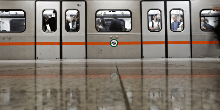 Κλείνουν σταθμοί του Μετρό από το μεσημέρι