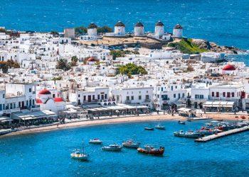 Πώς έπεσε στην παγίδα της εφορίας επιχειρηματίας με 199 αδήλωτες πολυτελείς βίλες-Airbnb στη Μύκονο