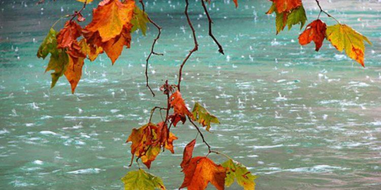 Καιρός: Φθινόπωρο με πρωτοβρόχια