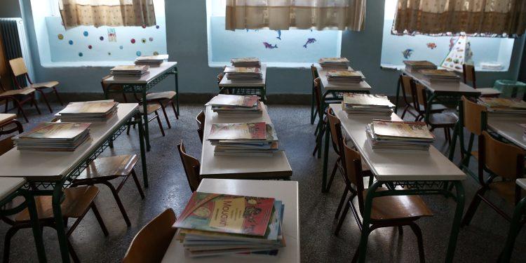 Πρώτο κουδούνι σήμερα στα σχολεία – Όλες οι αλλαγές της νέας σχολικής χρονιάς