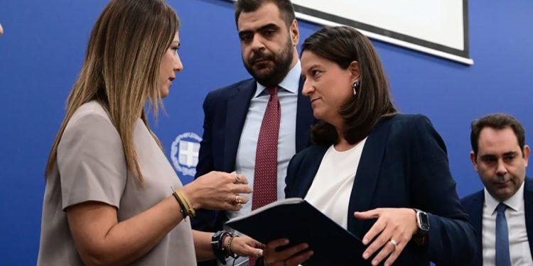 Νέες οικονομικές παροχές και κοινωνική πολιτική για την ενίσχυση των οικογενειών και της απασχόλησης