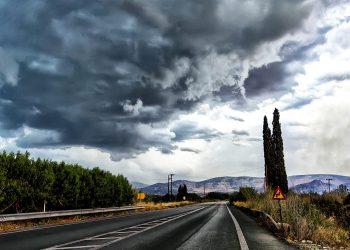 Καιρός: Με βροχές και καταιγίδες η Τετάρτη