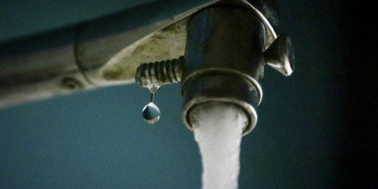 Έρχονται ετήσιες αυξήσεις και έκτακτες ανατιμήσεις στο νερό