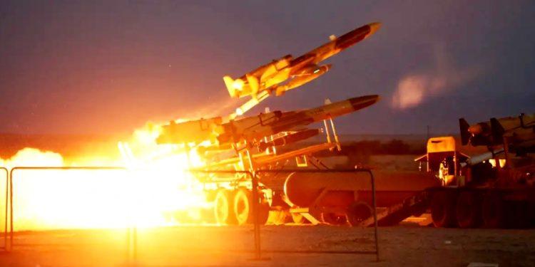 Ώρα μηδέν στη Μέση Ανατολή – «Σκληρά» αντίποινα εξαπολύει το Ισραήλ στο Ιράν