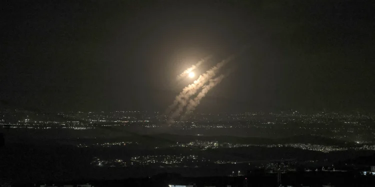 Εντείνονται τα Ισραηλινά Αντίποινα Κατά του Ιράν με «Επιδρομές Ακριβείας»