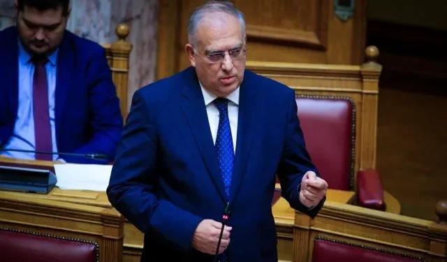 Σφοδρή αντιπαράθεση Φάμελλου – Θεοδωρικάκου στη βουλή για την ακρίβεια