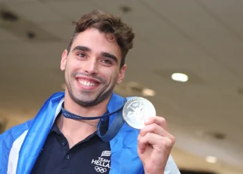 Το Δημοτικό Κολυμβητήριο Πετρούπολης πήρε το όνομα του ασημένιου Ολυμπιονίκη του Παρισιού Απόστολου Χρήστου