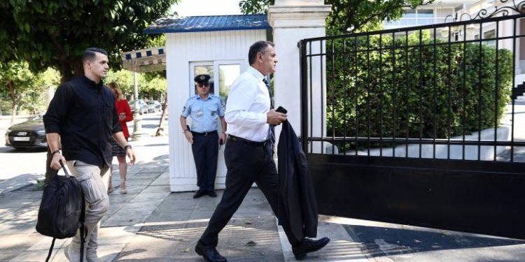 Ο υπουργός Μετανάστευσης και Ασύλου Νίκος Παναγιωτόπουλος κατά την άφιξή του στο Μέγαρο Μαξίμου για τη συνεδρίαση του ΚΥΣΕΑ στις 2 Οκτωβρίου, 2024 ΛΙΑΚΟΣ ΓΙΑΝΝΗΣ/INTIME NEWS