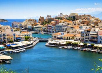 Ποιο το ελληνικό νησί που φιγουράρει στην τρίτη θέση για διακοπές τον Οκτώβριο