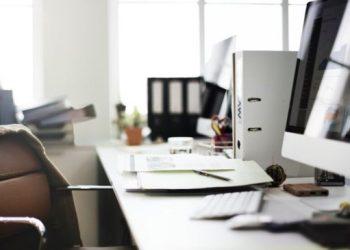 Επιτάχυνση των προσλήψεων και μπόνους στο Δημόσιο