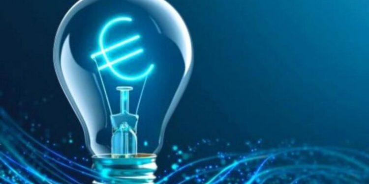 Αλλαγές στο νυχτερινό ρεύμα φέρνει η κυβέρνηση – Προχωρά η εγκατάσταση έξυπνων μετρητών