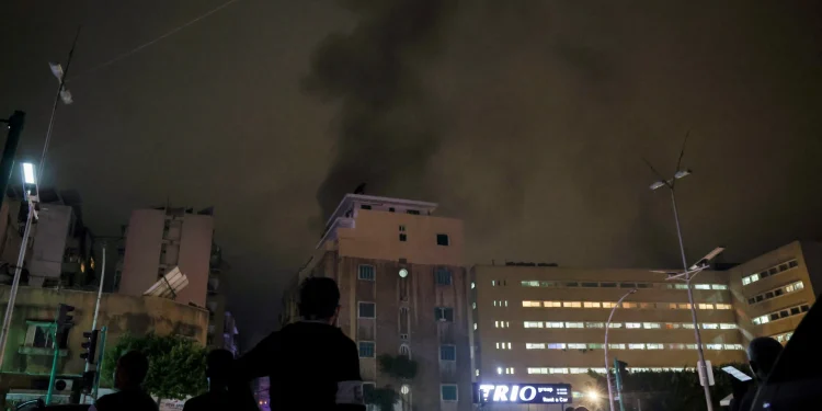 Πρωτοφανής βία στον Λίβανο: Πάνω από 60 θάνατοι από ισραηλινές αεροπορικές επιθέσεις
