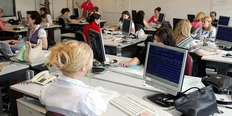 Έρχεται μπόνους 15% για τους δημοσίους υπαλλήλους – Ποιες οι προϋποθέσεις