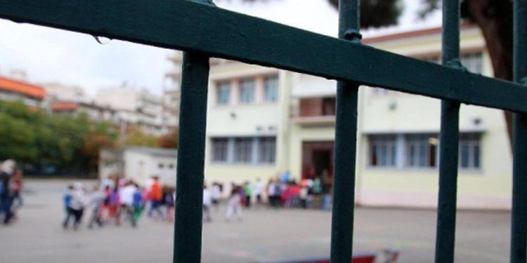Σχολεία: 24ωρη απεργία ανακοίνωσαν οι δάσκαλοι