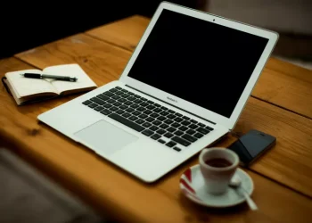 Προσλήψεις σε Περιφέρειες: Θέσεις εργασίας και για απόφοιτους γυμνασίου