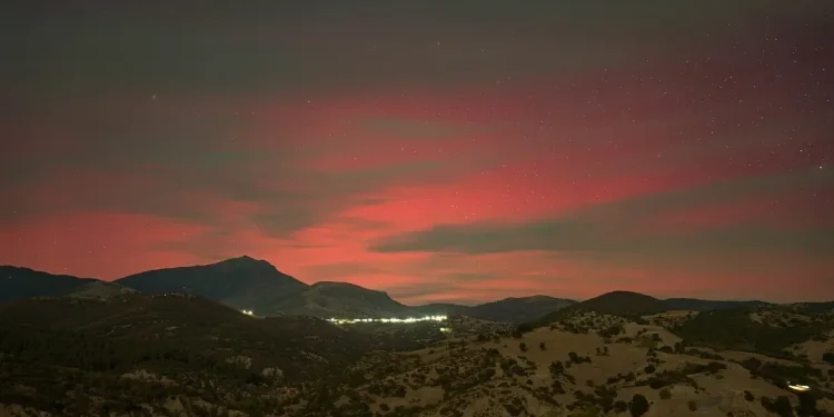 Το Βόρειο Σέλας αγκάλιασε Θεσσαλονίκη, Σέρρες και Χαλκιδική
