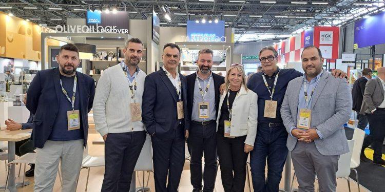 Ελληνικές γεύσεις κατακτούν το Παρίσι: Εντυπωσιακή παρουσία στη Διεθνή Έκθεση Τροφίμων Sial 2024