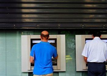 Τράπεζες: Τέλος οι μεταφορές χρημάτων – Τι αναφέρει ο νέος κανονισμός