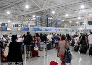 Αύξηση αεροπορικών αφίξεων και εσόδων πέτυχε η Ελλάδα στο οκτάμηνο του 2024