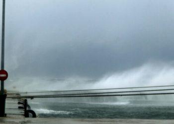 Καιρός: Απότομη πτώση θερμοκρασίας και επιστροφή του αντικυκλώνα στα Βαλκάνια