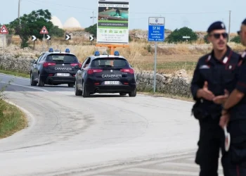 Iταλοί καραμπινιέροι AP Photo/Gregorio Borgia