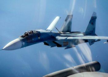 Επικίνδυνες Πτήσεις πάνω από τη Βαλτική: Ρωσικά Su-27 αναχαίτισαν Αμερικανικά B-52