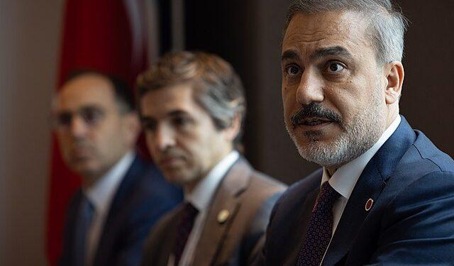 Χακάν Φιντάν: Στο Αιγαίο δεν έχουμε μόνο ένα πρόβλημα