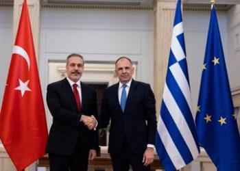 Σε «ήρεμα νερά» η συνάντηση Γεραπετρίτη – Φιντάν