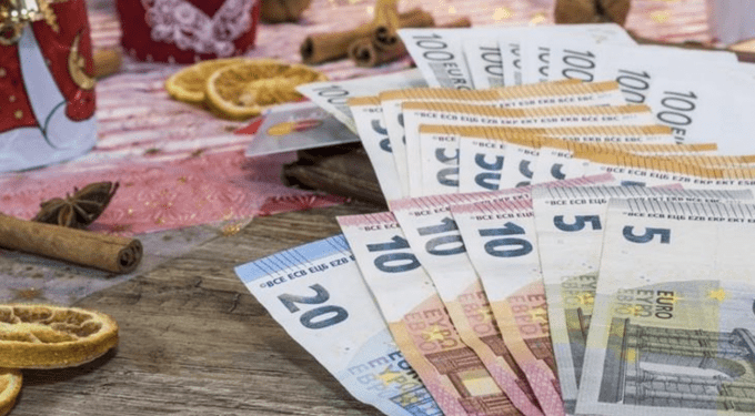 Έκτακτο επίδομα Χριστουγέννων: Στις 20 Δεκεμβρίου οι πληρωμές – Ποιοι θα το λάβουν