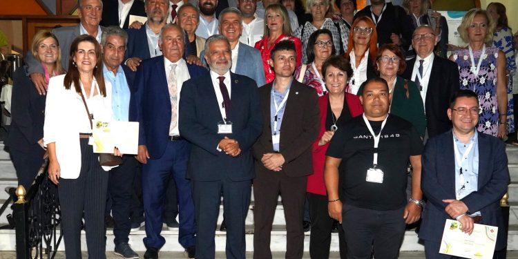 Ηγετική αυτοδιοικητική επανεμφάνιση Πατούλη με το Συνέδριο του ΕΔΔΥΠΠΥ