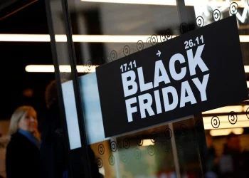 Η αντίστροφη μέτρηση για την black friday φέρνει προσφορές και ελέγχους στην αγορά