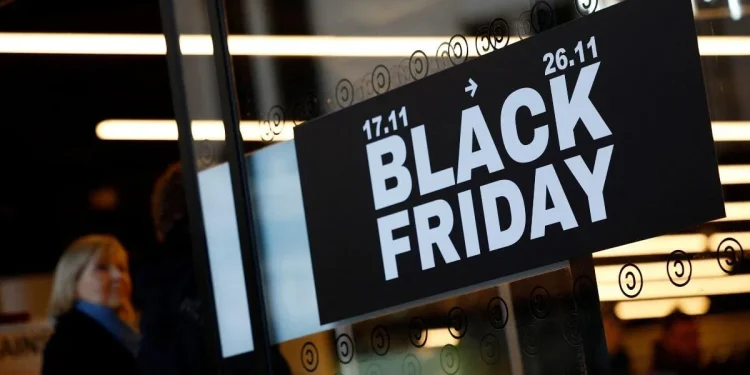 Η αντίστροφη μέτρηση για την black friday φέρνει προσφορές και ελέγχους στην αγορά