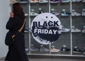 Στη «μάχη» της Black Friday από νωρίς η αγορά