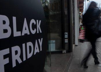 Η Black Friday «μεταμορφώνεται»: Από μία μέρα, σε ολόκληρο μήνα προσφορών