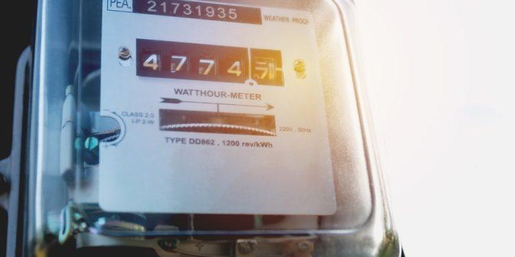 Πώς μπορούν να δοθούν επιδοτήσεις σε επαγγελματίες και μικρές επιχειρήσεις – Χωρίς δίχτυ προστασίας η βιομηχανία