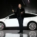 Eκτινάχθηκε η μετοχή της Tesla, εταιρίας του Έλον Μασκ που στήριξε φανατικά τον Τραμπ
