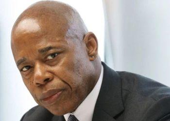 Ο δήμαρχος της Νέας Υόρκης θα δικαστεί κατηγορούμενος για διαφθορά