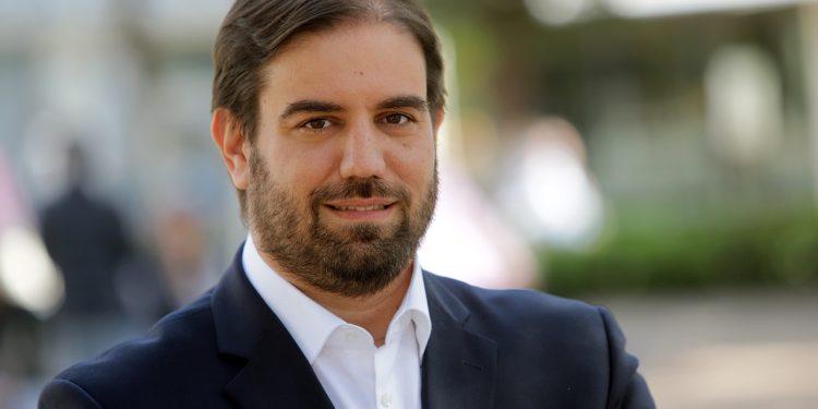 Δήμος Νέου Ηρακλείου: Καταγγέλλει τον Μπάμπαλο ο Παπαδημητρίου για δωρεάν παραχωρήσεις σε «ημετέρους»