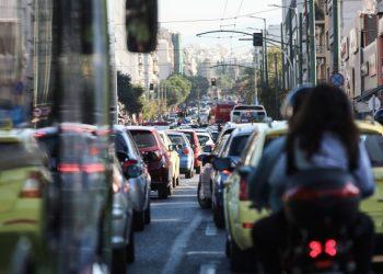 Αθήνα: Κυκλοφοριακός Εφιάλτης σε Κρίση – Ανεφάρμοστα τα Σχέδια και Καθυστερήσεις σε Υποδομές και Μέσα Μεταφοράς