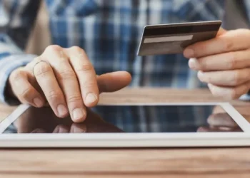 Προσφορές & εορταστική περίοδος: Ο δεκάλογος για ασφαλείς αγορές στο Διαδίκτυο