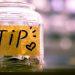 Φιλοδωρήματα: Αφορολόγητα πλέον τα tips έως 300 ευρώ – Όλοι οι νέοι κανόνες
