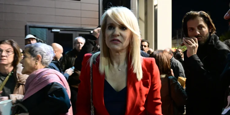 ΣΥΡΙΖΑ: Τζάκρη, Σαρακιώτης, Γαβρήλος και Πούλου παραιτούνται από τα κοινοβουλευτικά τους καθήκοντα